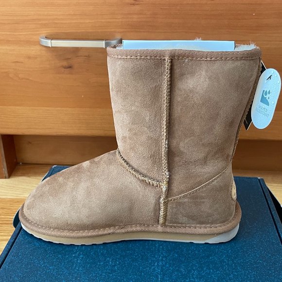 Sheepskin Shearling Lining Side Zip Boots from EMU - Picture 10 of 16